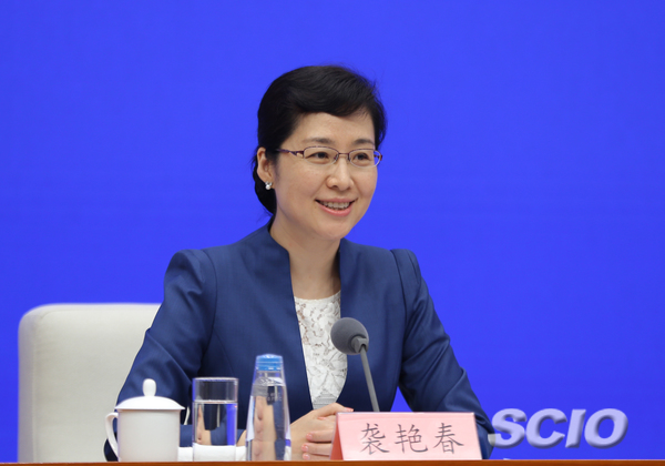 國新辦新聞局副局長(zhǎng)、新聞發(fā)言人襲艷春（劉健 攝）